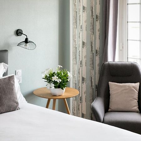 Le Cotentin Appart'Hotels & Restaurant Le Cot' Portbail Exteriör bild