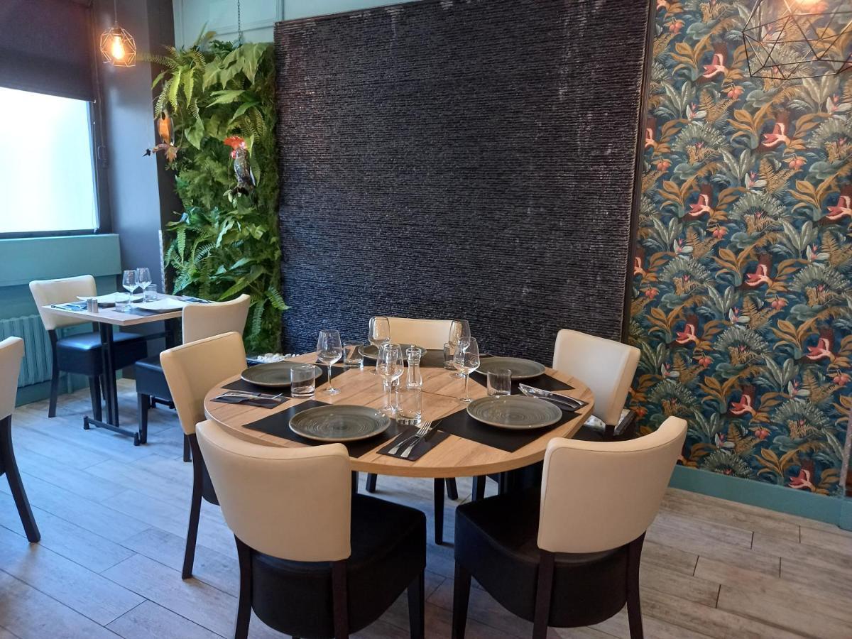 Le Cotentin Appart'Hotels & Restaurant Le Cot' Portbail Exteriör bild