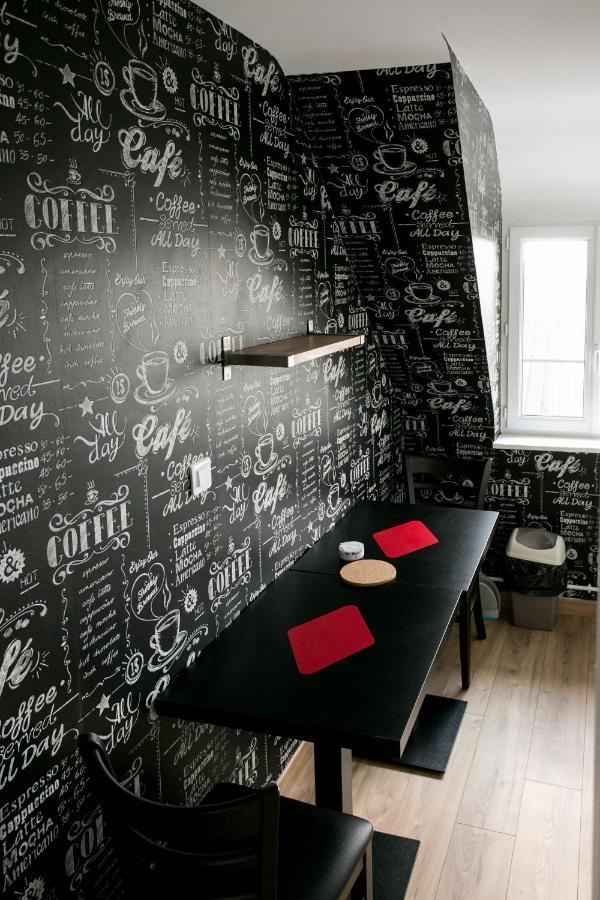 Le Cotentin Appart'Hotels & Restaurant Le Cot' Portbail Exteriör bild