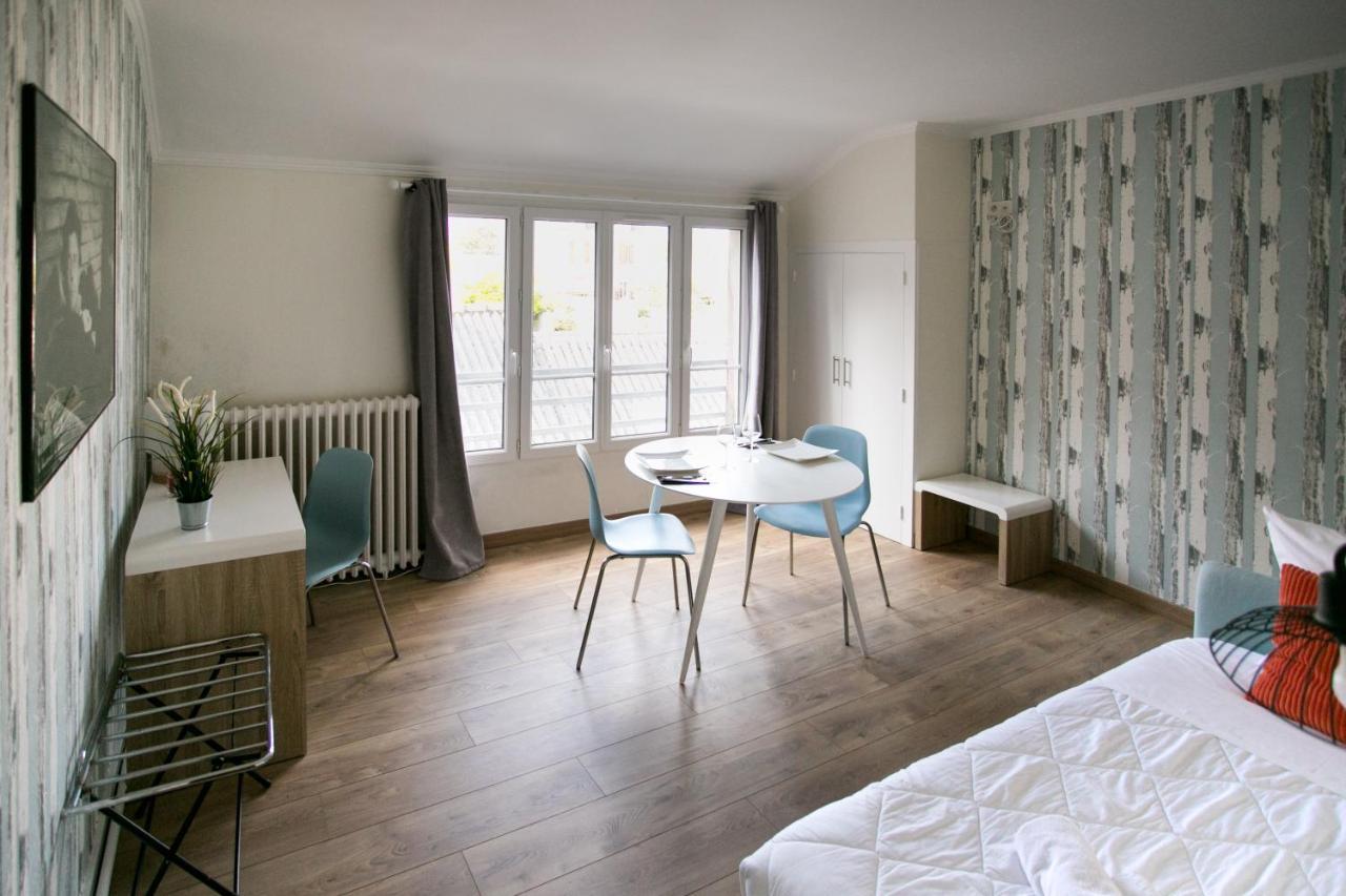 Le Cotentin Appart'Hotels & Restaurant Le Cot' Portbail Exteriör bild