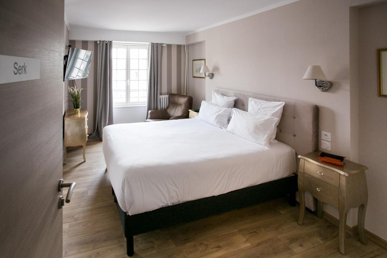 Le Cotentin Appart'Hotels & Restaurant Le Cot' Portbail Exteriör bild